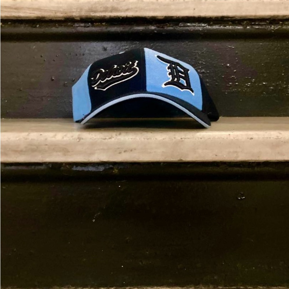 Black and Blue Cap , Boston Cap